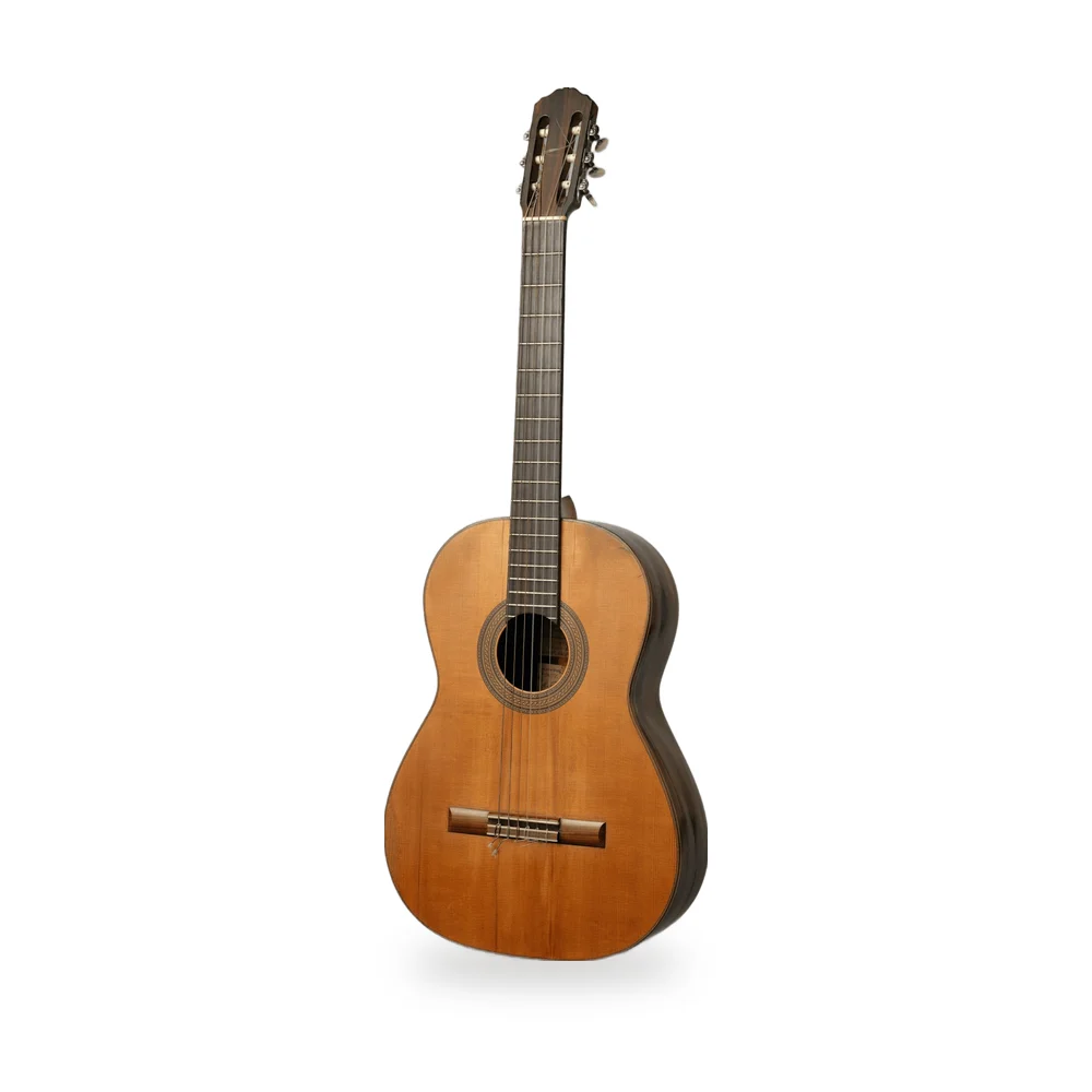 Violão clássico de nylon para estudo